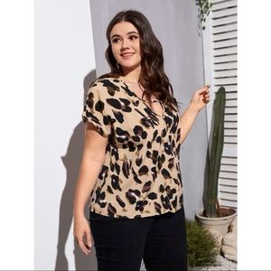 (PLUS) Leopard Print Blouse